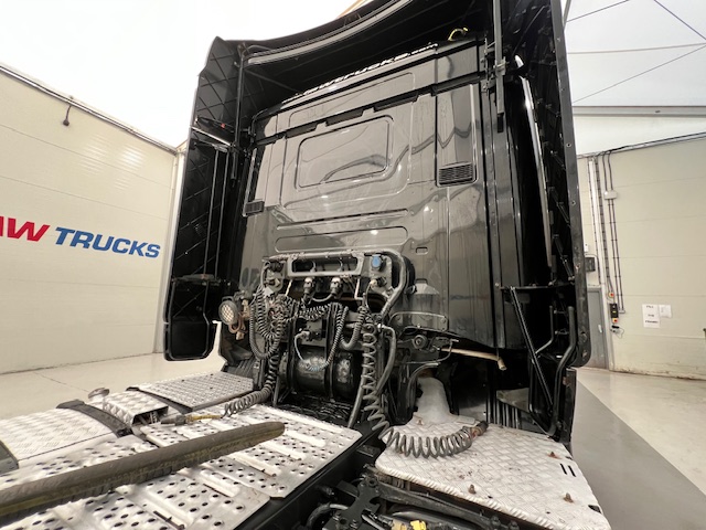 Scania R450 6×2 Rear Lift Highline Tractor Unit PTO
