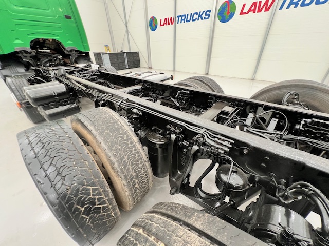 Scania G360 8×2 Sleeper Chassis Cab