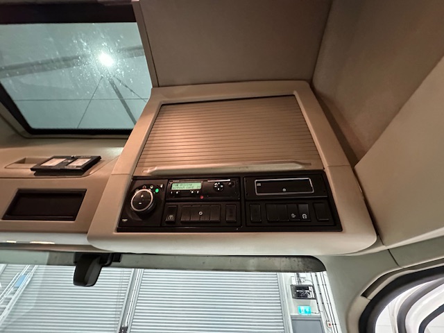 Volvo FH 500 6×2 Midlift Tractor Unit