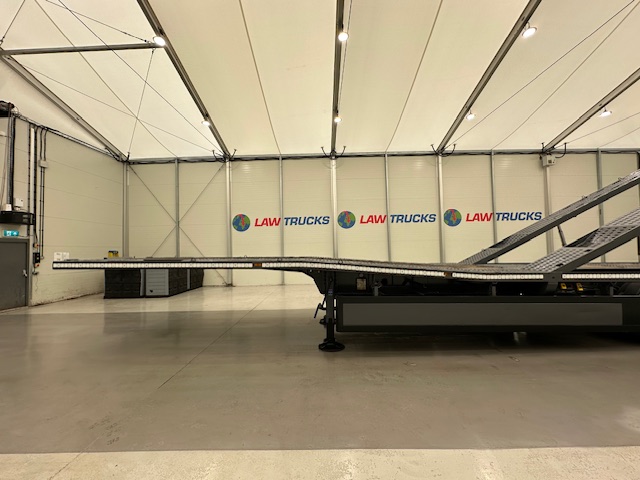 SDC Tri Axle Kicker Vehicle Carrier Lowloader