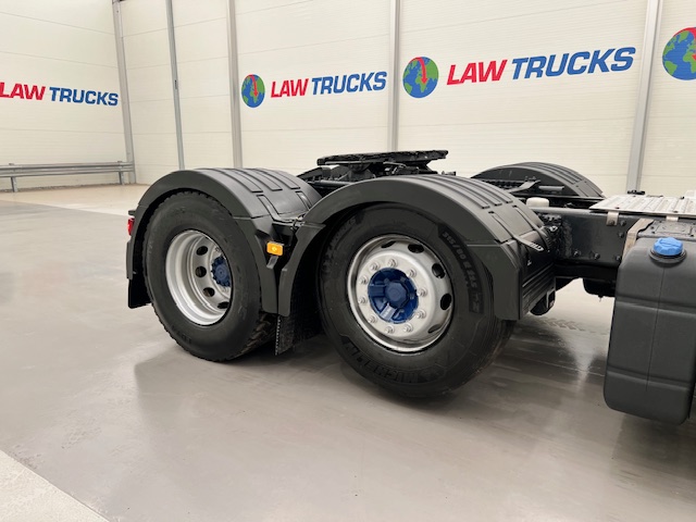 Volvo FH 500 6×2 Midlift Tractor Unit