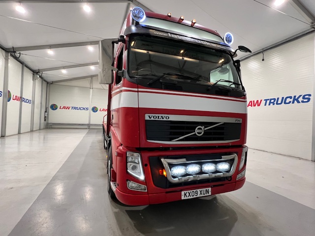 Volvo FH 500 6×2 Rear Lift Flatbed’s Drawbar