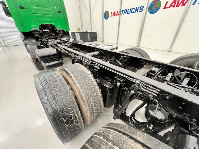 Scania G360 8×2 Sleeper Chassis Cab