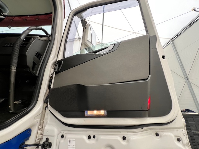 Volvo FH 500 6×2 Midlift Tractor Unit