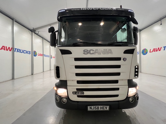 Scania R420 8×2 Rear Lift Brick Grab Drawbar