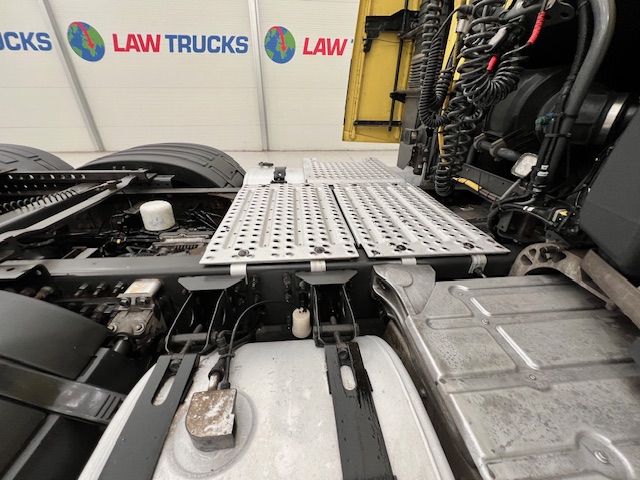 Volvo FH 500 6×2 Sleeper Cab Midlift Tractor Unit