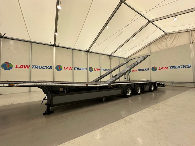 SDC Tri Axle Kicker Vehicle Carrier Lowloader