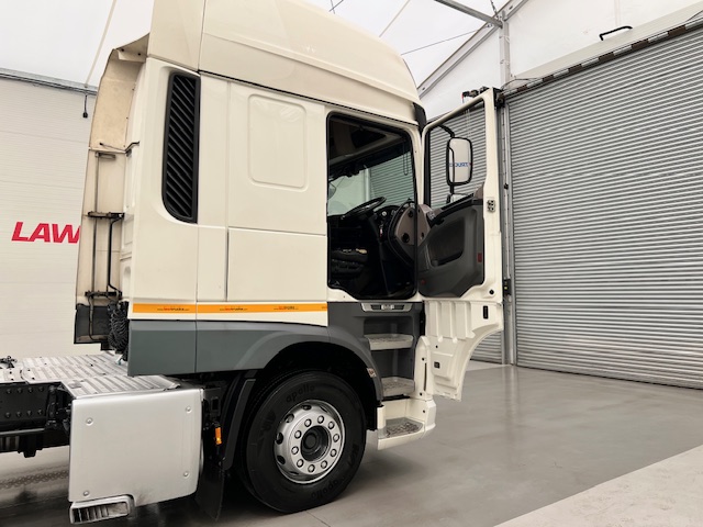 DAF XF 480 6×2 Midlift Tractor Unit