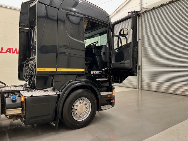 Scania R450 6×2 Rear Lift Highline Tractor Unit PTO