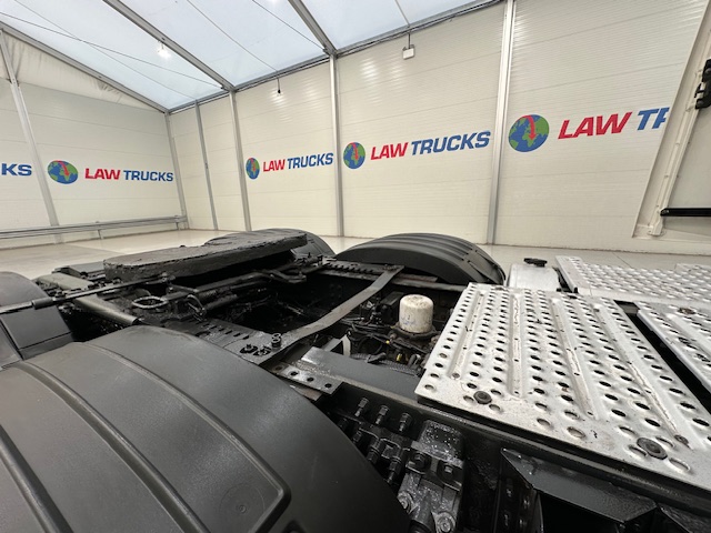 Volvo FH 500 6×2 Globetrotter XL Midlift Tractor Unit