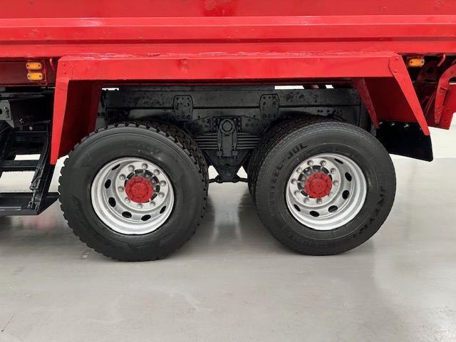 DAF CF85 410 8×4 Day Cab Steel Tipper Grab