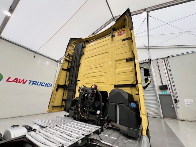 Volvo FH 500 6×2 Sleeper Cab Midlift Tractor Unit