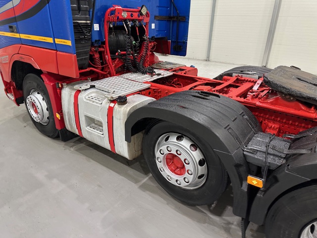 Volvo FH 460 6×2 Sleeper Cab Tractor Unit