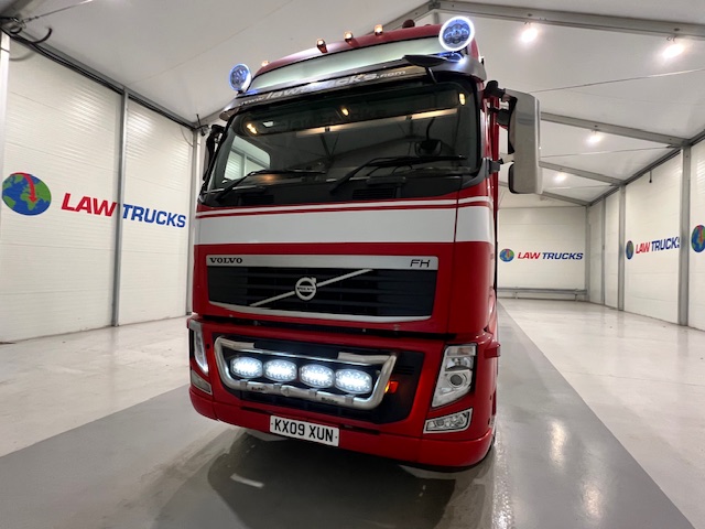Volvo FH 500 6×2 Rear Lift Flatbed’s Drawbar
