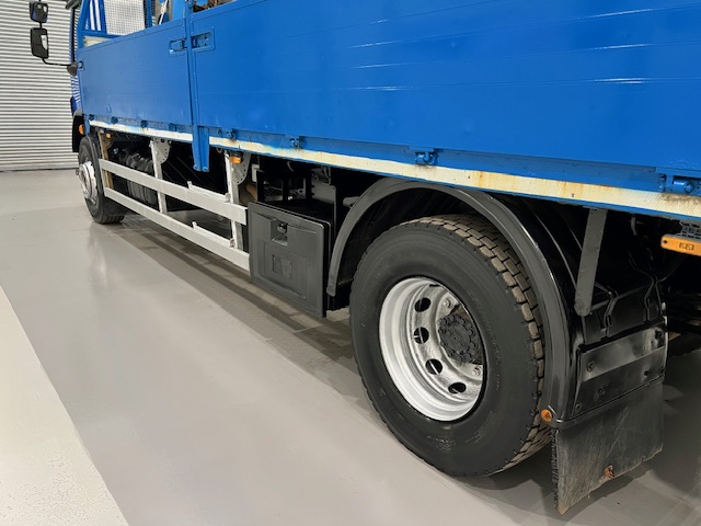 DAF LF55 220 Day Cab Dropside Brick Grab