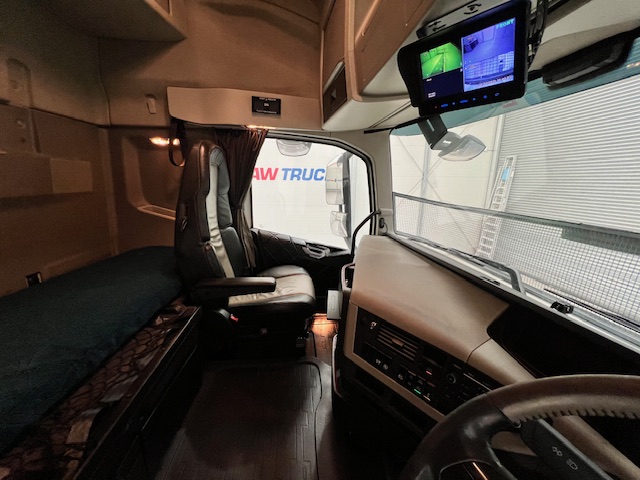 Volvo FH 500 6×2 Sleeper Cab Tractor Unit