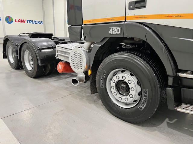 Volvo FH12 420 6×4 Double Drive Tractor Unit
