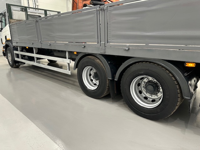 Scania P270 6×2 10 Tyre Flatbed Brick Grab