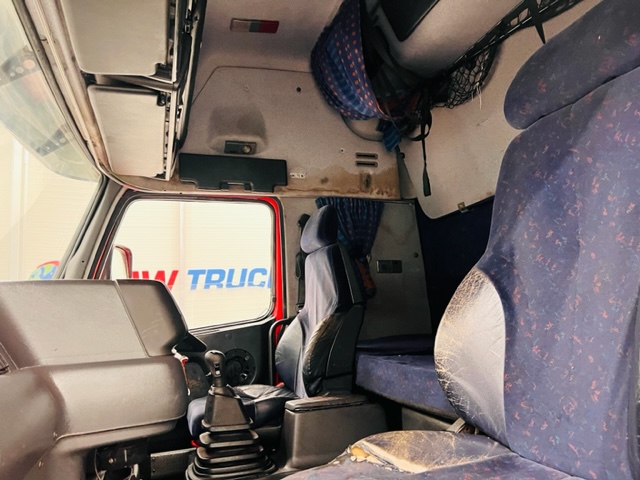 Volvo FH12 420 4×2 GTXL Tractor Unit