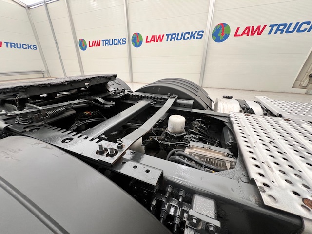 Volvo FH 500 6×2 Midlift Tractor Unit