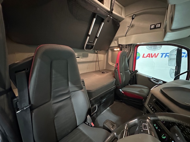Volvo FH 500 6×2 Sleeper Cab Tractor Unit
