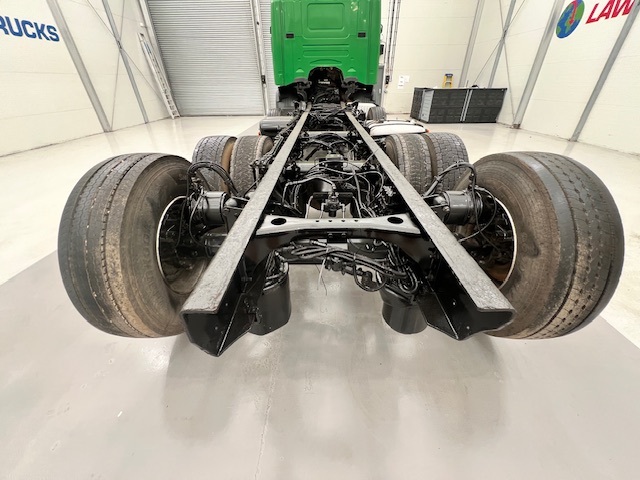 Scania G360 8×2 Sleeper Chassis Cab
