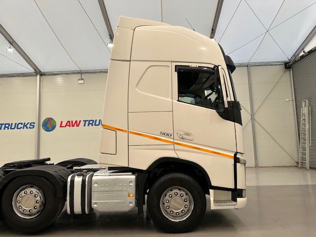Volvo FH 500 6×2 Globetrotter XL Midlift Tractor Unit