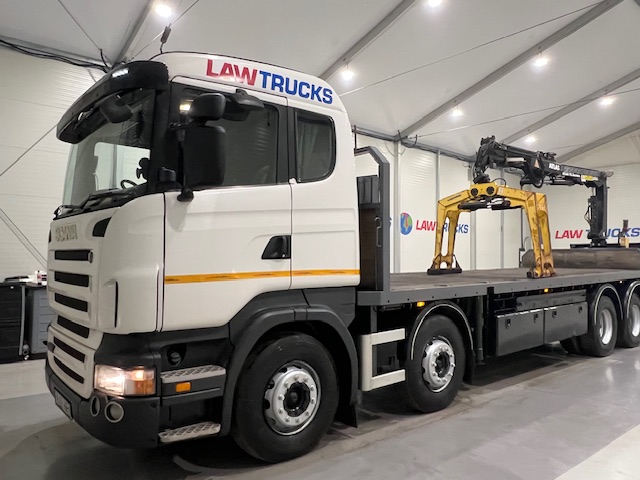 Scania R420 8×2 Rear Lift Brick Grab Drawbar
