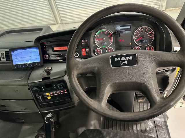 MAN TGS 35.360 8×4 Day Cab Steel Tipper Grab