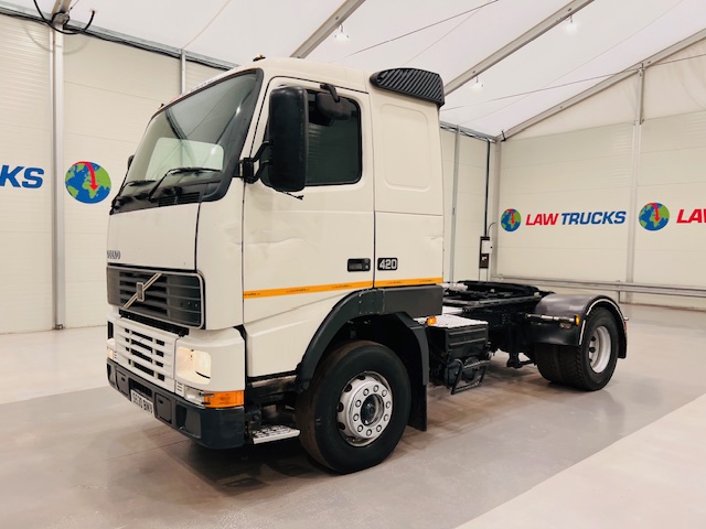Volvo FH12 420 4×2 Tractor Unit