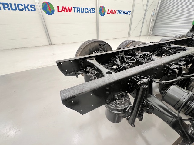 Scania G360 8×2 Sleeper Chassis Cab