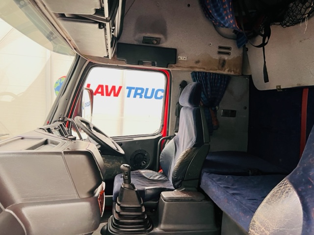Volvo FH12 420 4×2 GTXL Tractor Unit