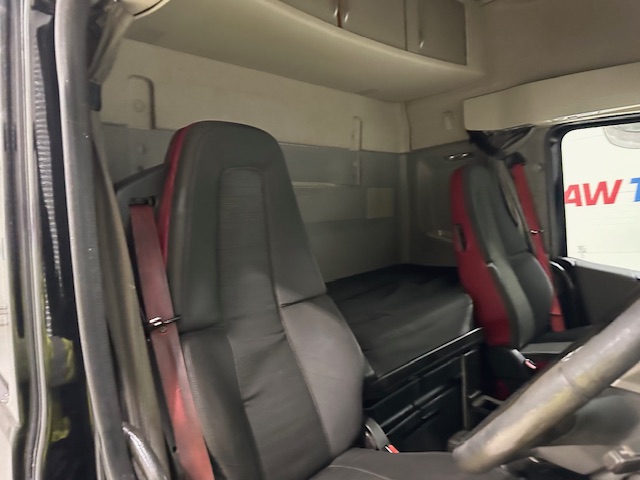 Volvo FH 500 6×2 Midlift Tractor Unit