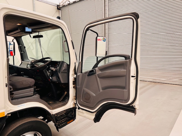 Isuzu N75 190 Day Cab Dropside