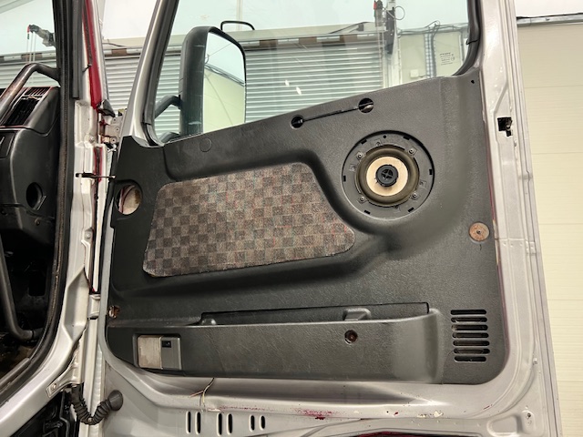 Volvo FH12 420 6×4 Double Drive Tractor Unit