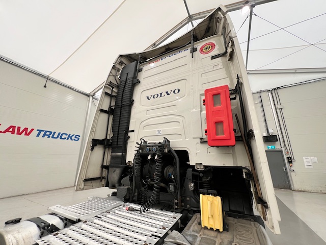 Volvo FH 500 6×2 Midlift Tractor Unit