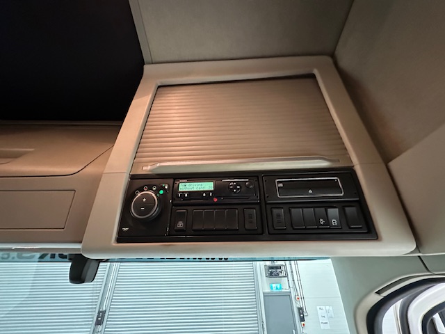 Volvo FH 500 6×2 Tractor Unit Safari Edition