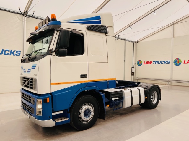 Volvo FH12 420 4×2 Sleeper Cab Tractor Unit