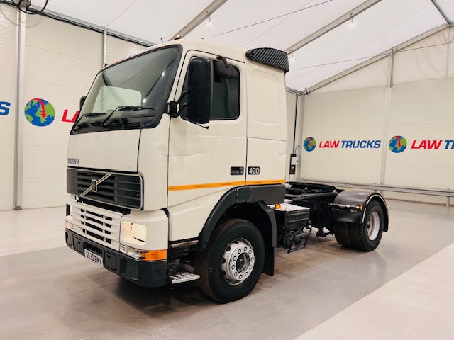 Volvo FH12 420 4×2 Tractor Unit