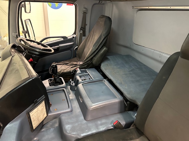Hino 700 3241 8×4 Sleeper Cab Steel Tipper Grab