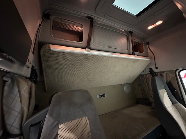 Volvo FH 520 6×2 Sleeper Cab Tractor Unit Manual