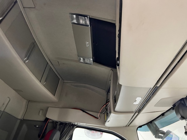 Volvo FH 500 6×2 Midlift Tractor Unit