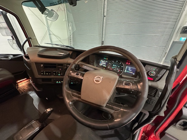Volvo FH 500 6×2 Sleeper Cab Tractor Unit