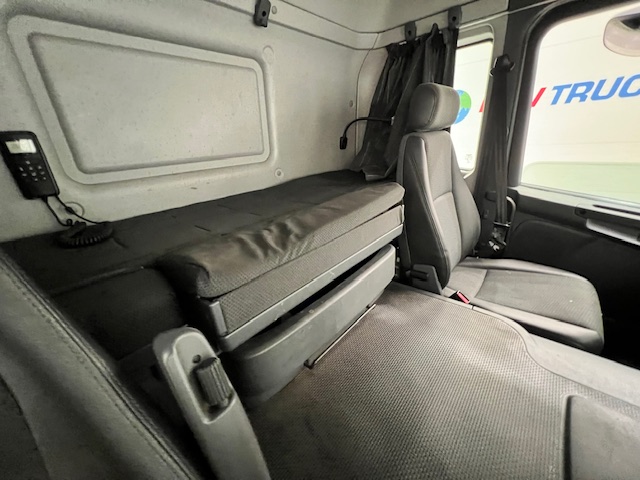 Scania P250 4×2 Sleeper Cab Box Van