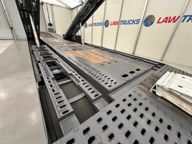 SDC Tri Axle Kicker Vehicle Carrier Lowloader