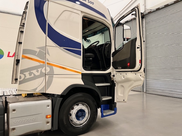 Volvo FH 500 6×2 Midlift Tractor Unit