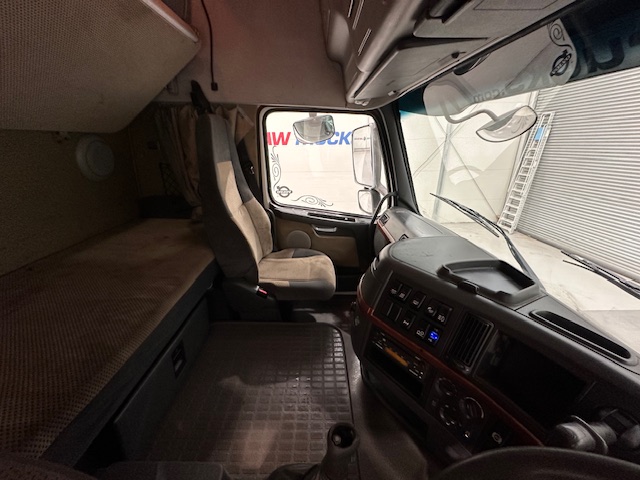 Volvo FH 520 6×2 Sleeper Cab Tractor Unit Manual