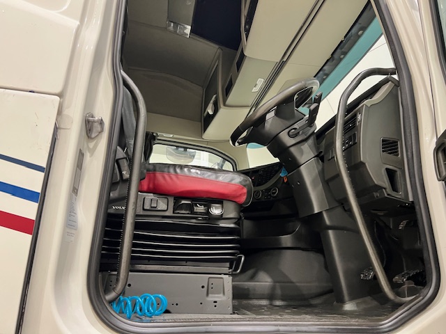 Volvo FH 500 6×2 Midlift Tractor Unit