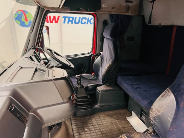 Volvo FH12 420 4×2 GTXL Tractor Unit