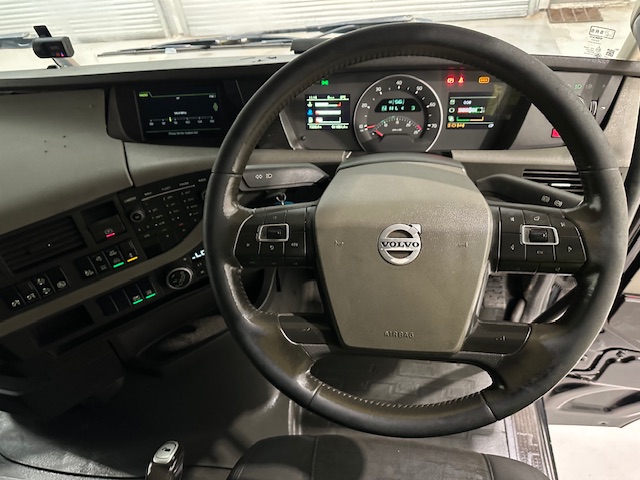 Volvo FH 500 6×2 Midlift Tractor Unit